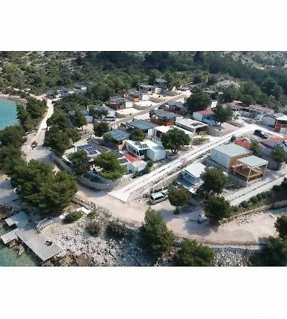Hipo Camp - Mobil Sestrica Campingplatz Pakoštane